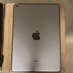 iPad Air Wi-Fi 32GB Space Gray 2013